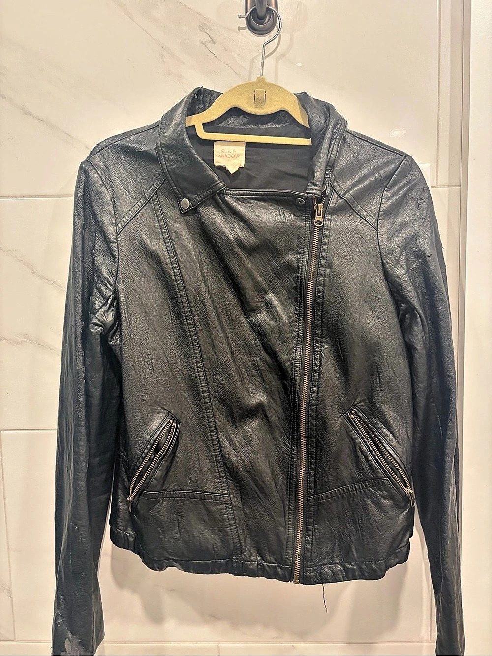 Sun & Shadow Faux Leather Moto Jacket in Black